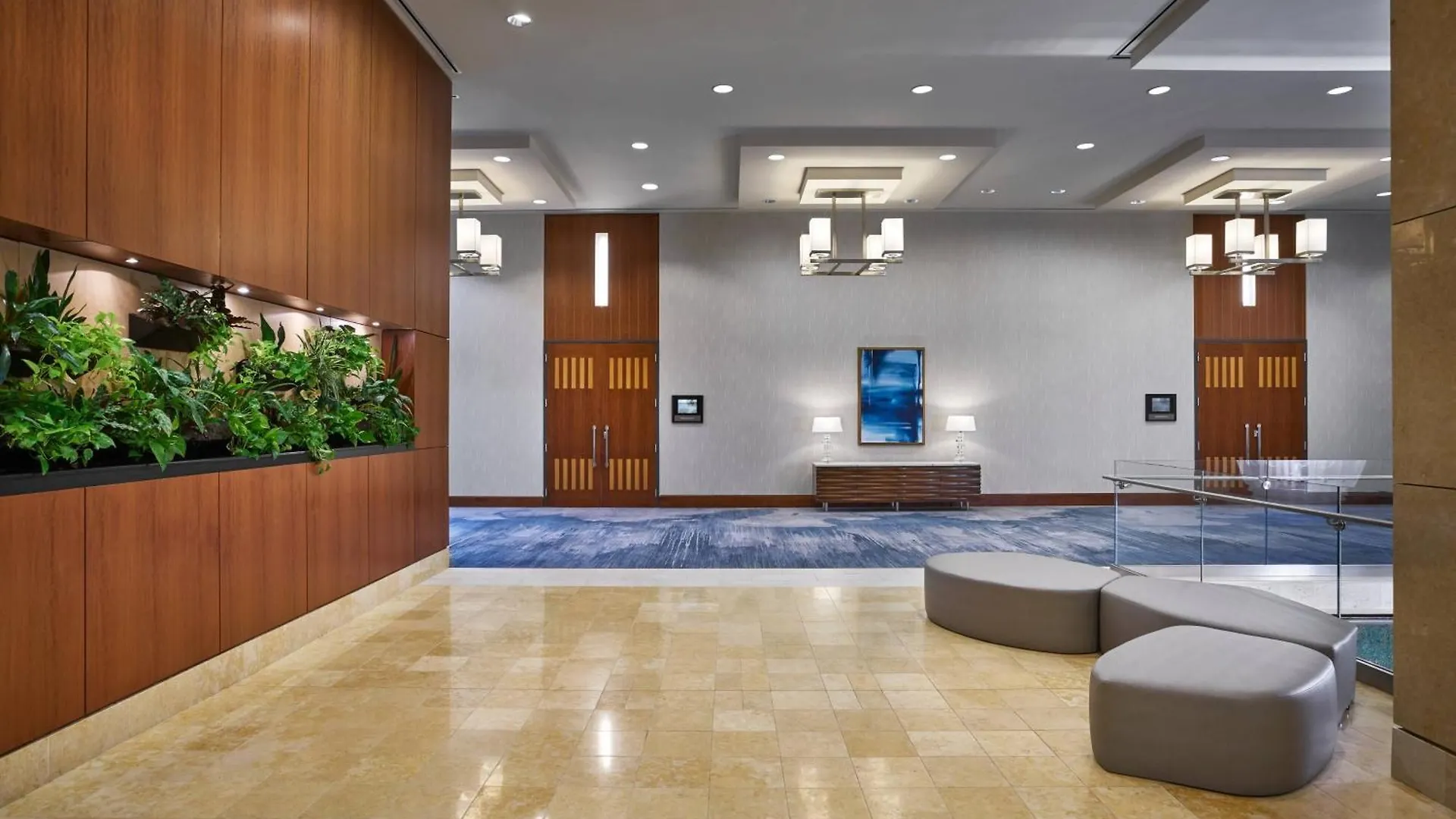 The Westin Virginia Beach Town Center 4*,